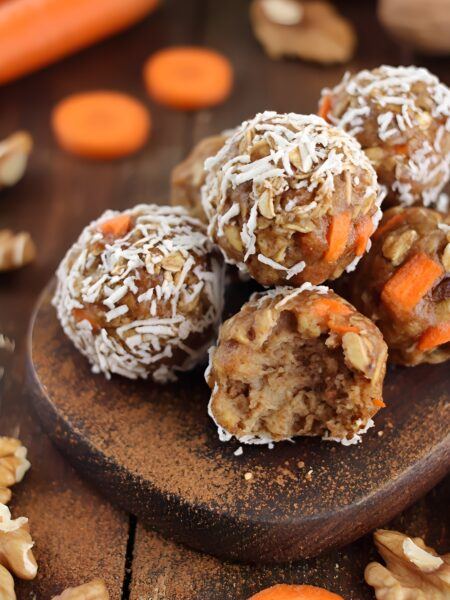 Healthy Carrot Cake Energy Bites