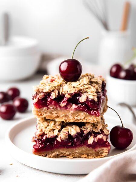 Cherry Crumble Bars – Easy Oatmeal Dessert Recipe