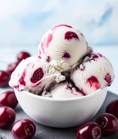 No-Churn Cherry Ice Cream – Creamy & Chunky Treat