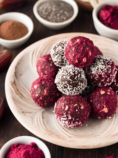 Raspberry Dark Chocolate Energy Balls for Quick Snacks